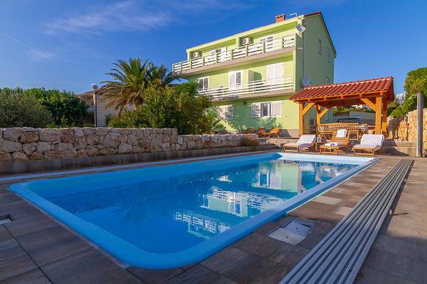  Villa Seka